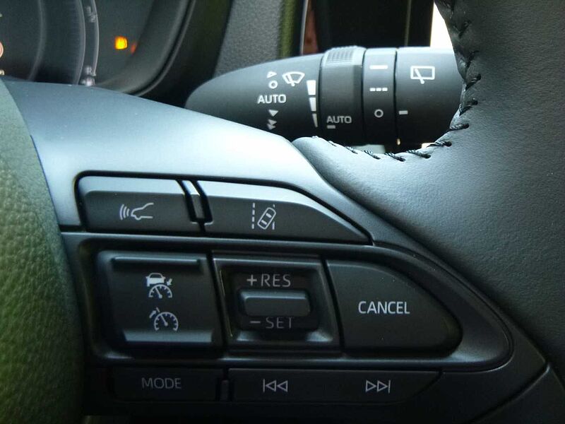 Toyota Aygo X Pulse Automatik - Navi, SZ, BT, Alu