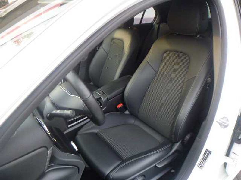Mercedes-Benz A 200 - Navi, PDC, SHZ, Mult. B.-LED, Alu