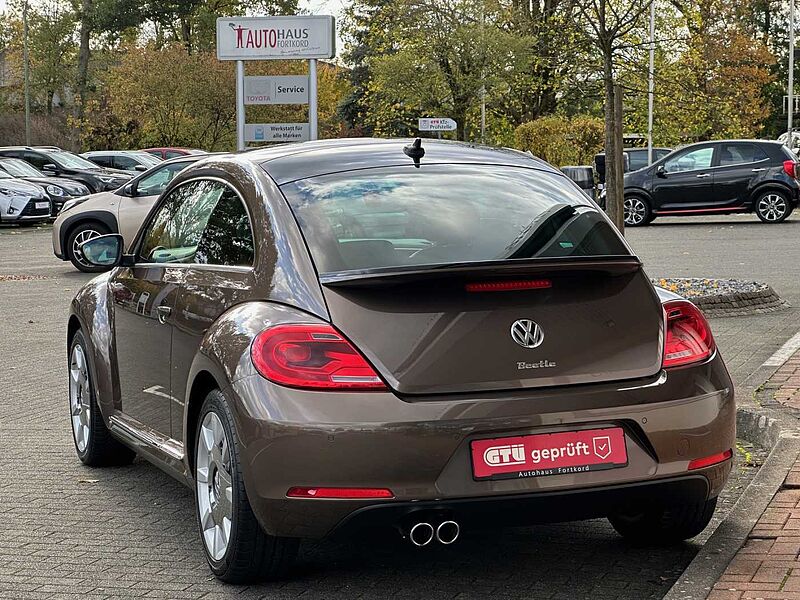 Volkswagen Beetle Diesel 2.0 TDI - Design - DSG, Navi, Xenon, SZ, PDC