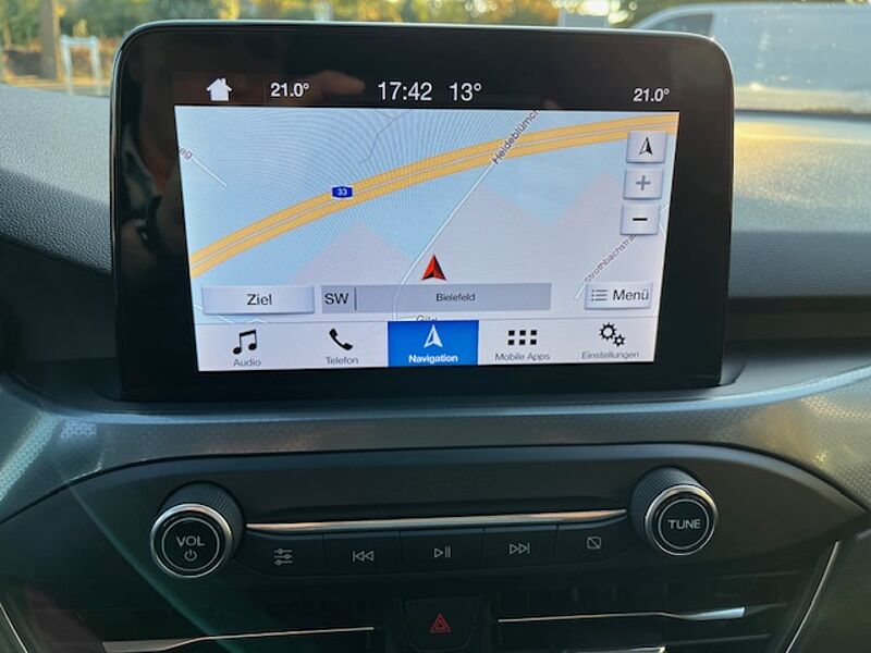 Ford Focus Active 1.0 EcoB. - 4türig,  ACTIVE - Navi, PDC, Alu, SZ