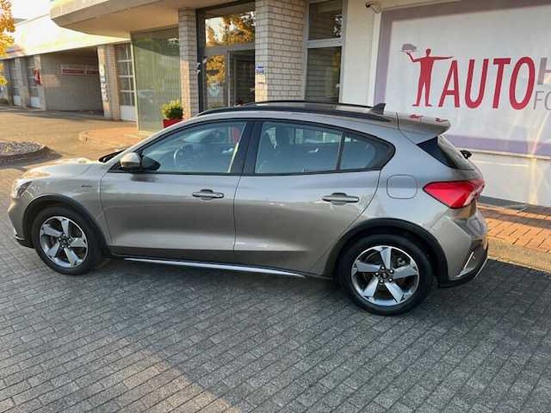 Ford Focus Active 1.0 EcoB. - 4türig,  ACTIVE - Navi, PDC, Alu, SZ