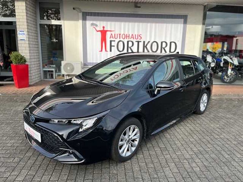 Toyota Corolla Touring Sports 1.8 Hybrid - LED, NAVI, SZ, KeyLess