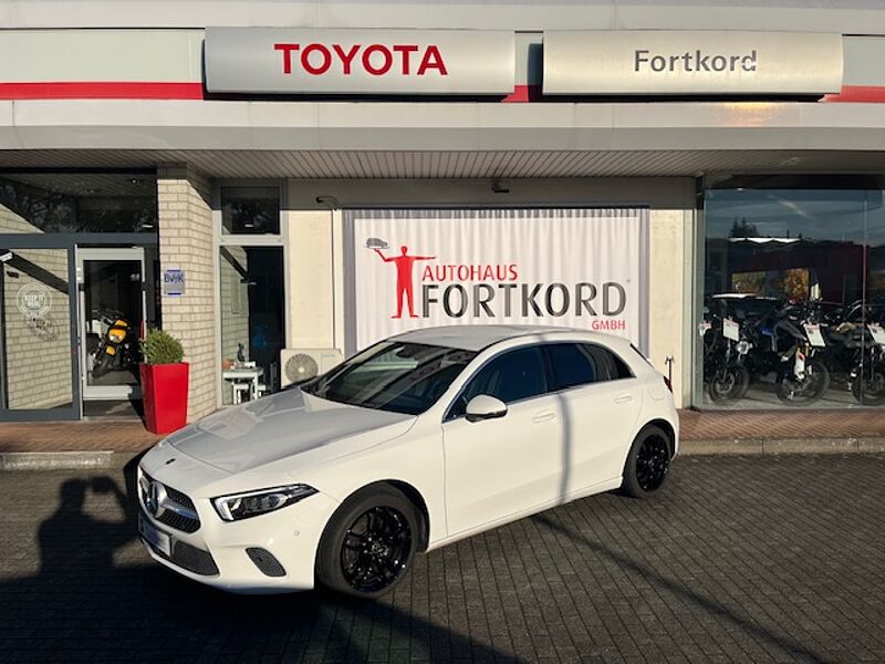 Mercedes-Benz A 200 - Navi, PDC, SHZ, Mult. B.-LED, Alu