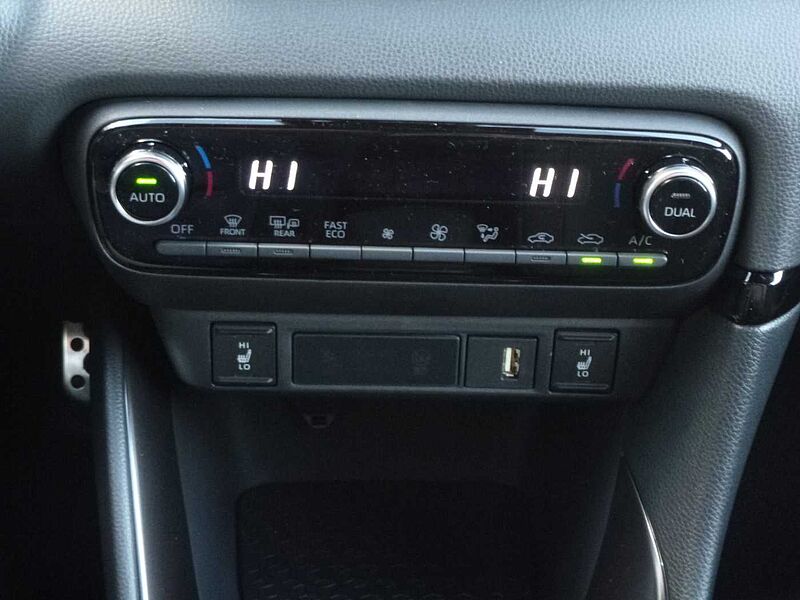 Toyota Yaris Hybrid 1.5 GR SPORT - Navi, JBL, HuD, PDC, SZ