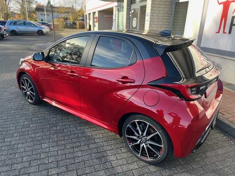 Toyota Yaris Hybrid 1.5 GR SPORT - Navi, JBL, HuD, PDC, SZ