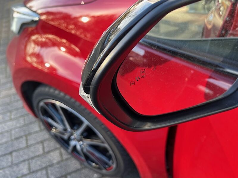 Toyota Yaris Hybrid 1.5 GR SPORT - Navi, JBL, HuD, PDC, SZ