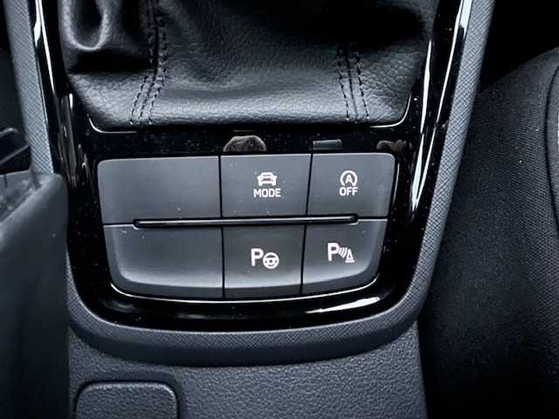 SKODA Scala 1.5 TSI DSG Monte Carlo - Navi, Pano, LED, SZ