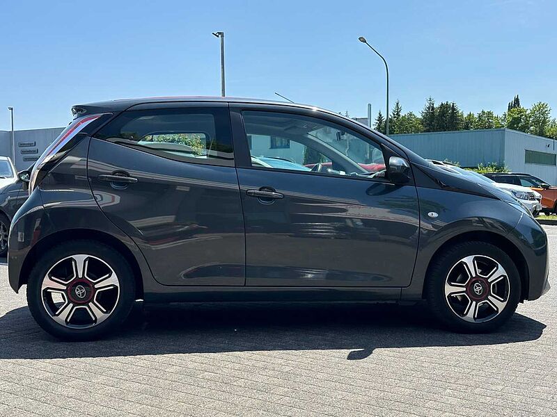 Toyota Aygo 5-Türer x-wave - Faltdach, Navi, AHK, LED, SZ, Klima