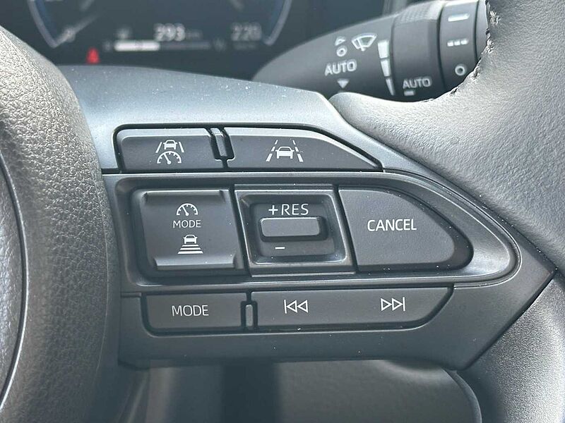 Toyota Yaris Cross 1.5 Hybrid Style Plus - JBL, NAVI, LED, PDC, SH