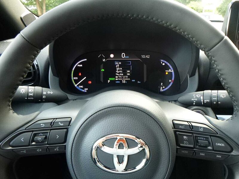 Toyota Yaris Cross 1.5 Hybrid Adventure - Navi, LED, SHZ, HUD