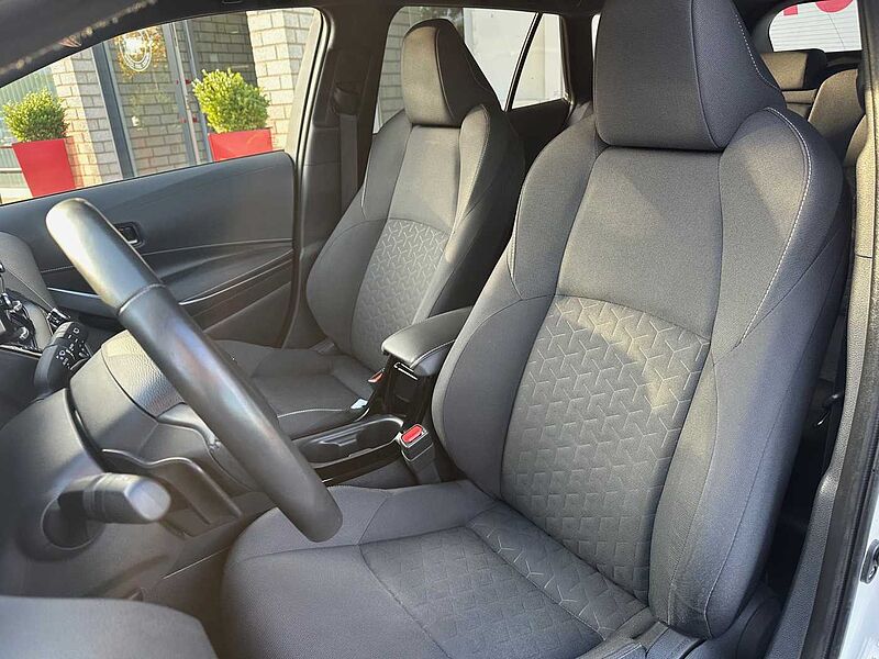 Toyota Corolla 2.0 Hybrid - Style - Navi, LED, HUD, PDC