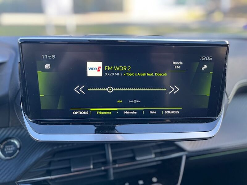 Peugeot 2008 PureTech 1.2 GT Automatik - Navi, LED, PDC, Kl, TL, BT