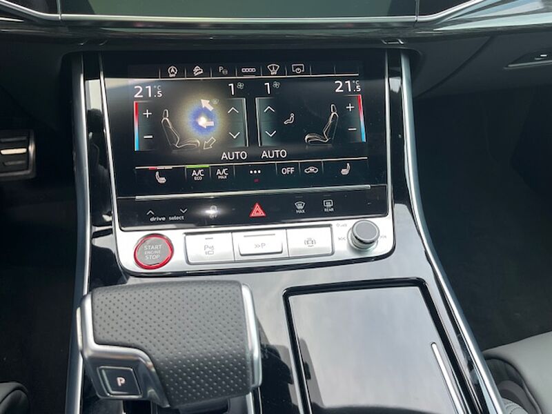 Audi SQ8 TFSI quattro - LED, 22', Pano, AHK, SZ