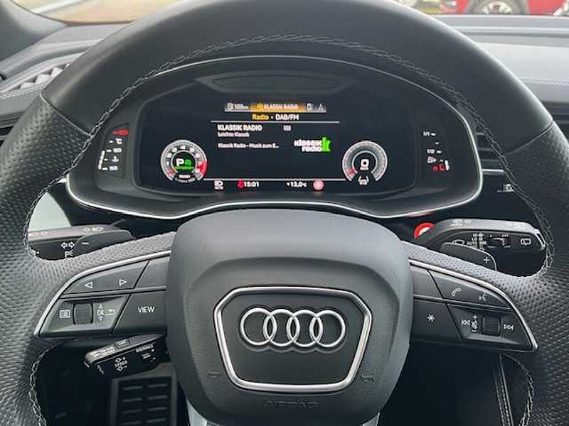 Audi SQ8 TFSI quattro - LED, 22', Pano, AHK, SZ