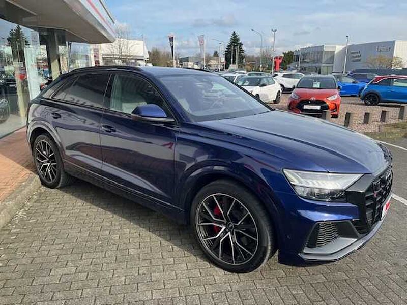 Audi SQ8 TFSI quattro - LED, 22', Pano, AHK, SZ