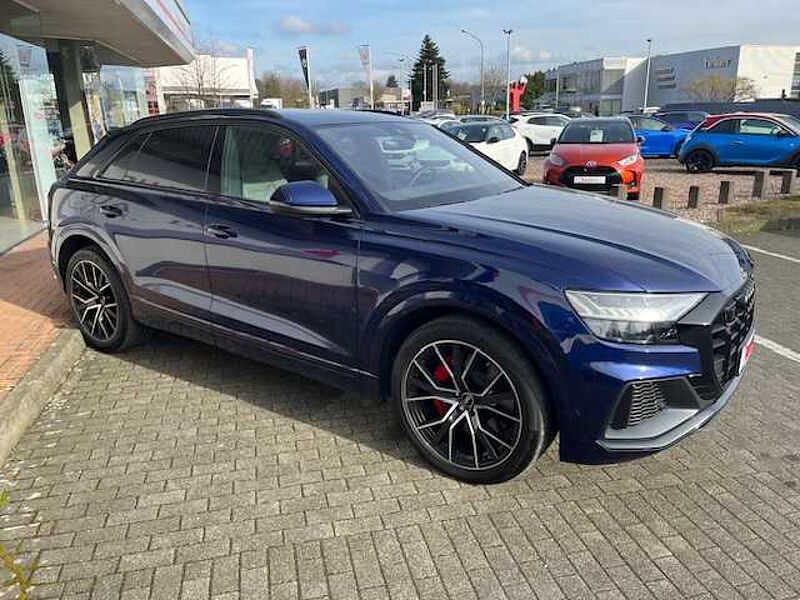 Audi SQ8 TFSI quattro - LED, 22', Pano, AHK, SZ
