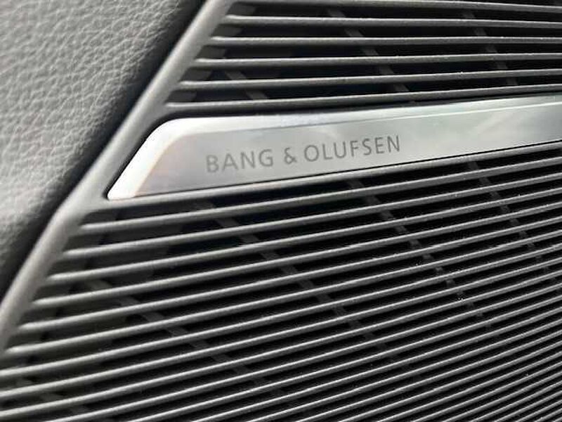 Audi SQ8 TFSI quattro - LED, 22', Pano, AHK, SZ