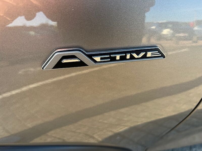 Ford Focus Active 1.0 EcoB. - 4türig, ACTIVE - Navi, PDC, Alu, SZ