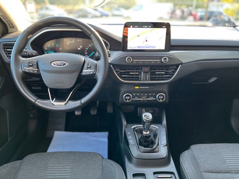 Ford Focus Active 1.0 EcoB. - 4türig, ACTIVE - Navi, PDC, Alu, SZ