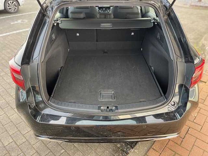 Toyota Corolla Touring Sports 1.8 Hybrid - LED, NAVI, SZ, KeyLess