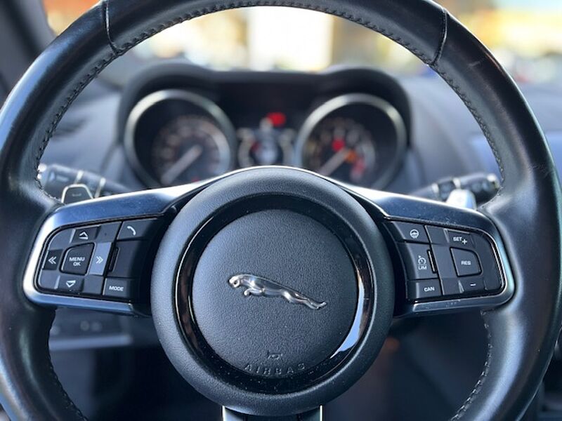 Jaguar F-Type Cabriolet Automatik - Navi, Bi-Xenon, PDC, Leder