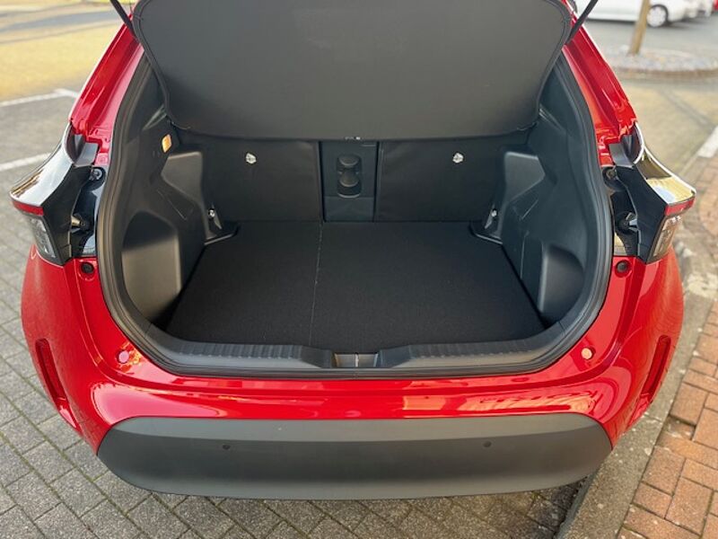 Toyota Yaris Cross Hybrid 1.5 VVT-i Style - LED, Navi, PDC, SZ, Alu