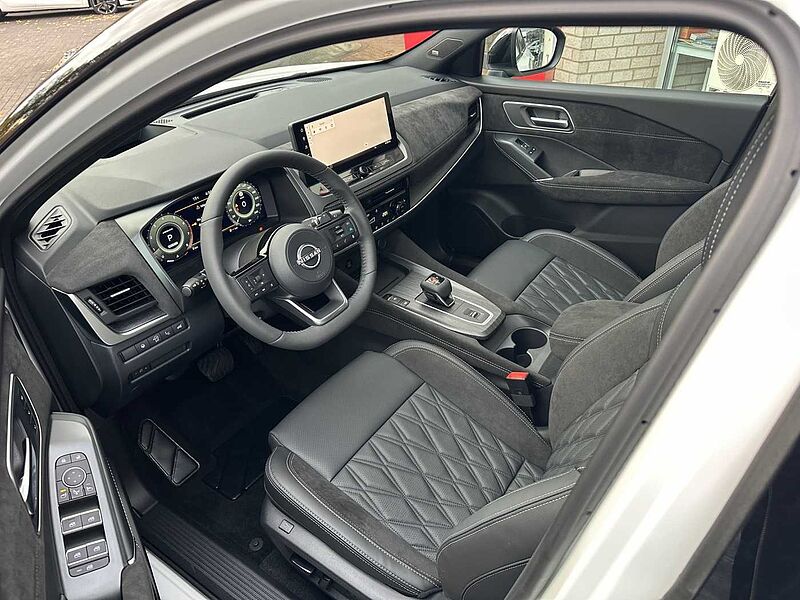 Nissan Qashqai 1.3 DIG-T MHEV Tekna Plus + XTronic - Facelift Pano, Bose, 20'