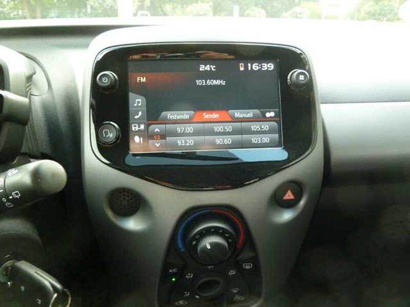 Toyota Aygo X - Team Deutschland - Navi, LED, Klima