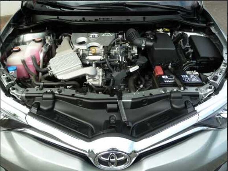 Toyota Auris 1.2 Turbo Team Deutschland - Keyfree, CAM, SHZ, BT .. . -