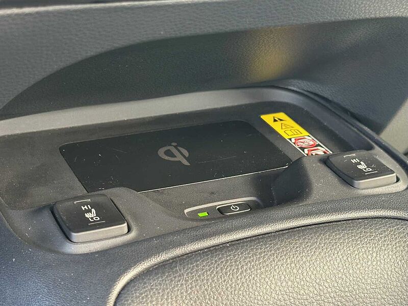 Toyota Corolla Touring Sports 1.8 Hybrid - LED, NAVI, SZ, KeyLess