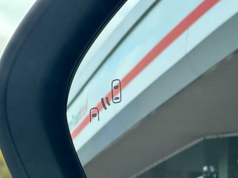 Toyota Yaris Cross 1.5 Hybrid Style Plus - JBL, NAVI, LED, PDC, SH