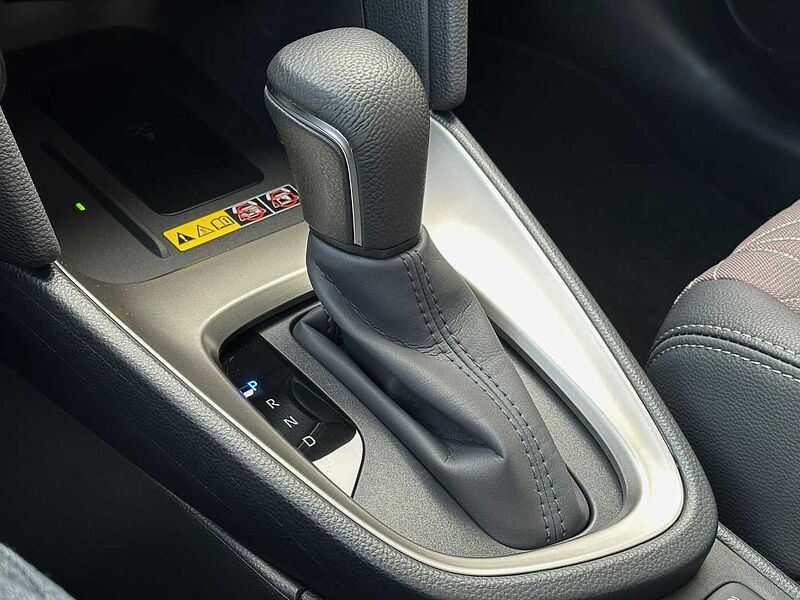 Toyota Yaris Cross 1.5 Hybrid Style Plus - JBL, NAVI, LED, PDC, SH