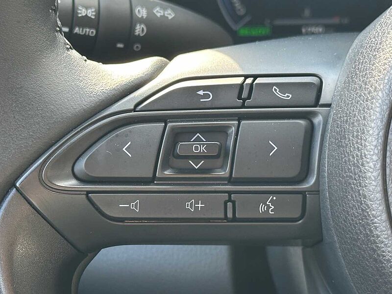 Toyota Yaris Cross 1.5 Hybrid Style Plus - JBL, NAVI, LED, PDC, SH