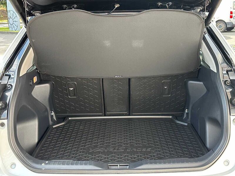 Toyota Yaris Cross 1.5 Hybrid Style Plus - JBL, NAVI, LED, PDC, SH