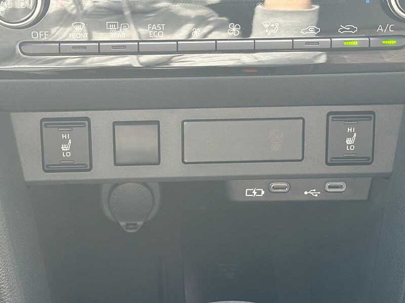 Toyota Yaris Cross 1.5 Hybrid Style Plus - JBL, NAVI, LED, PDC, SH