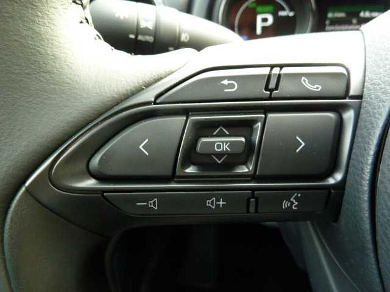 Toyota Yaris 1.5 Hyb. Style Sport- LED, SHZ, Navi