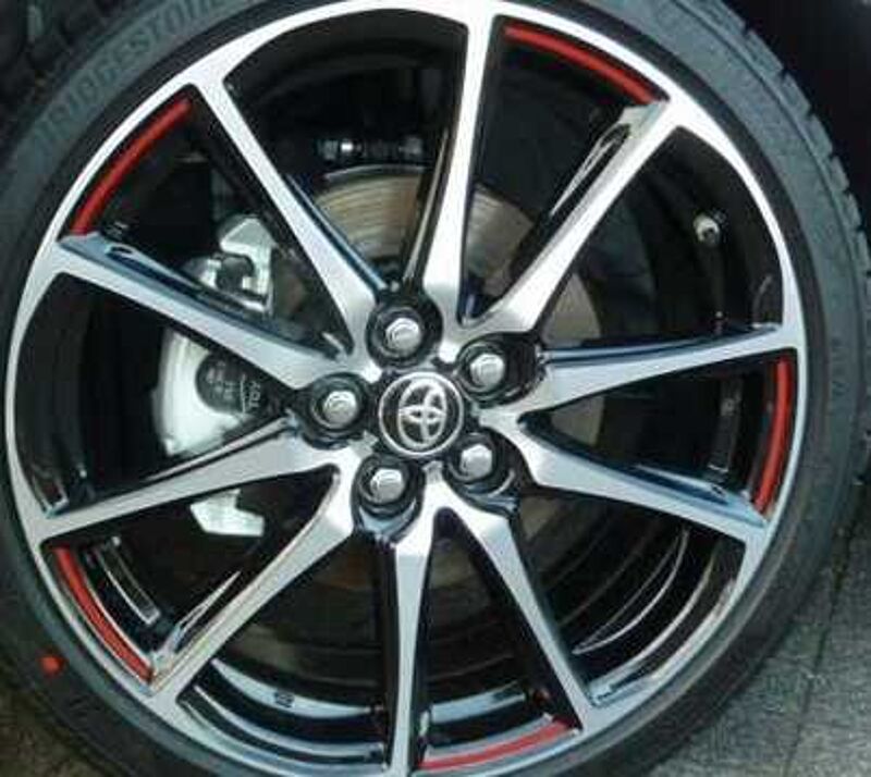 Toyota Yaris Hybrid 1.5 GR SPORT - Navi, JBL, HuD, PDC, SZ