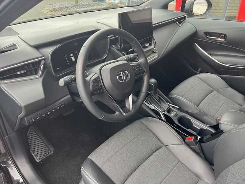 Toyota Corolla - 2.0 Hybrid Style - Navi, PDC, KEY