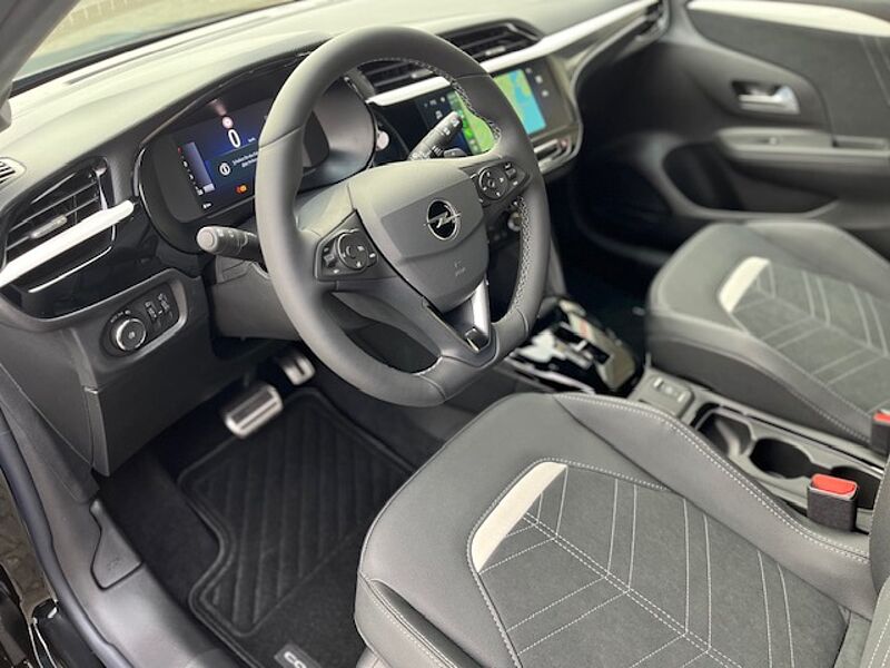 Opel Corsa 1.2T GS Black Edition - Autom. - Massage, Navi, SZ, LED, TL, PDC