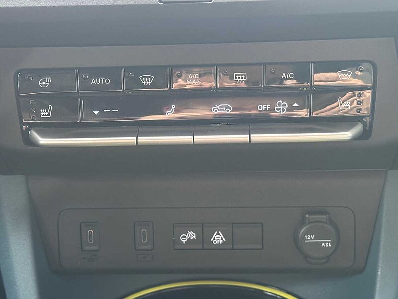 Fiat Grande Panda Hybrid 1.2 DCT La Prima - Winterp. , LED, SZ, PDC