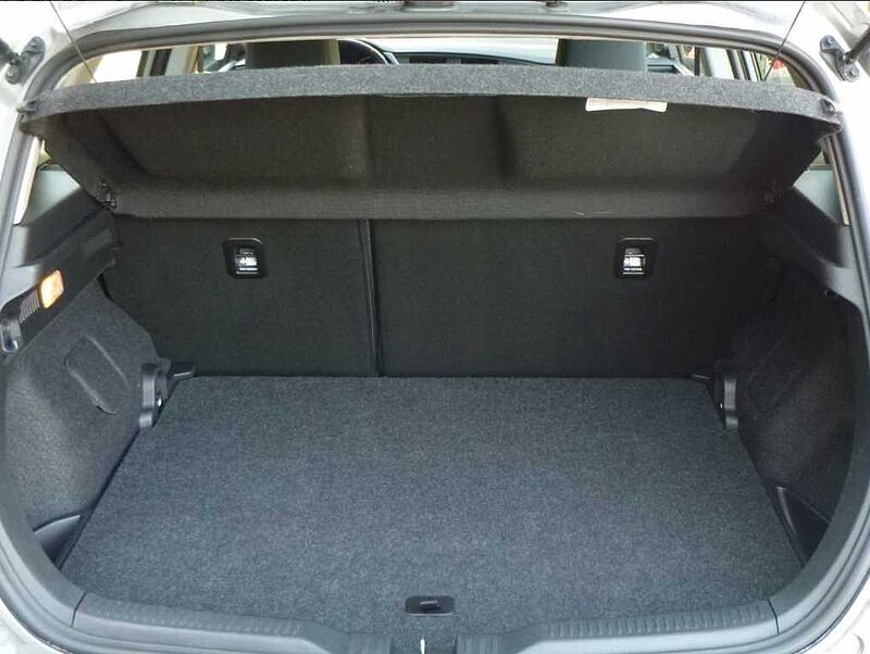 Toyota Auris 1.2 Turbo Team Deutschland - Keyfree, CAM, SHZ, BT .. . -