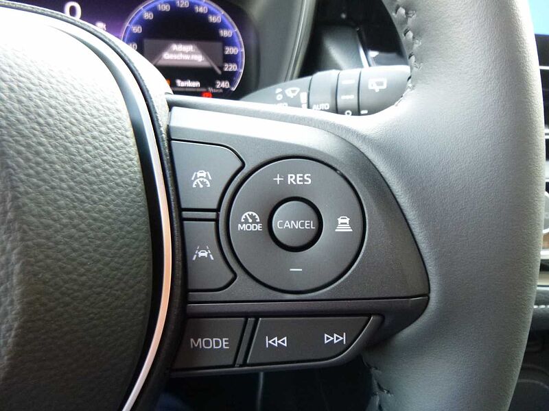 Toyota Corolla - 2.0 Hybrid Style  - Navi, PDC, KEY