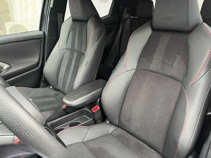 Toyota Yaris 1.5 Hybrid GR Sport - NAVI, LED, PDC, SZ .. . -