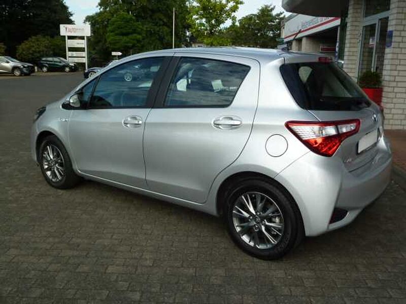 Toyota Yaris Hybrid Team Deutschland - SHZ, CAM,  Alu,  BT