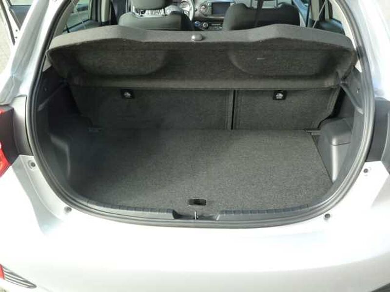 Toyota Yaris Hybrid Team Deutschland - SHZ, CAM,  Alu,  BT