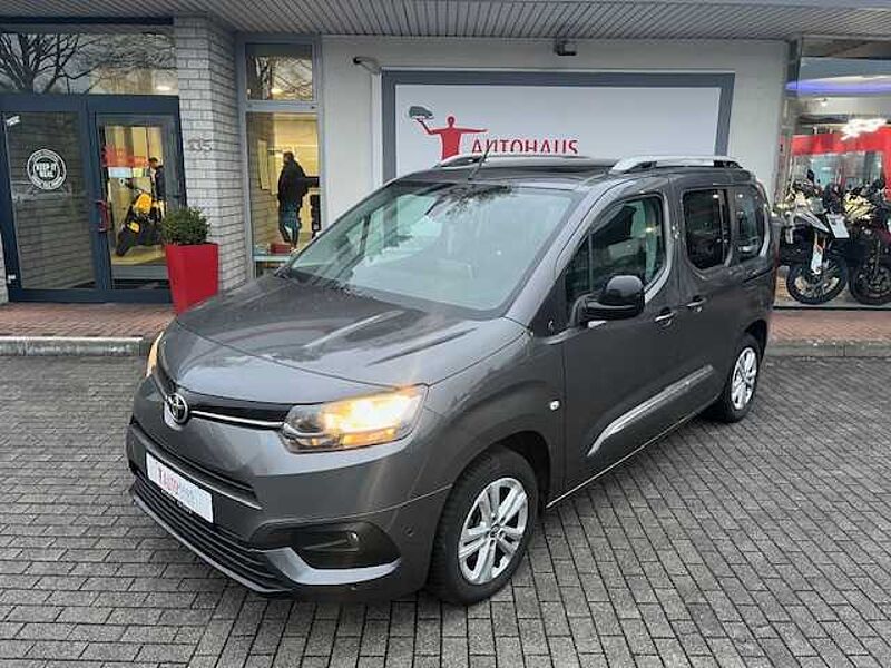 Toyota Proace Verso 1.5 D-4D L1 City Team Deutschland - Pano, Navi