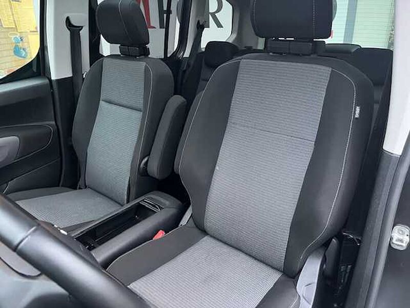 Toyota Proace Verso 1.5 D-4D L1 City Team Deutschland - Pano, Navi