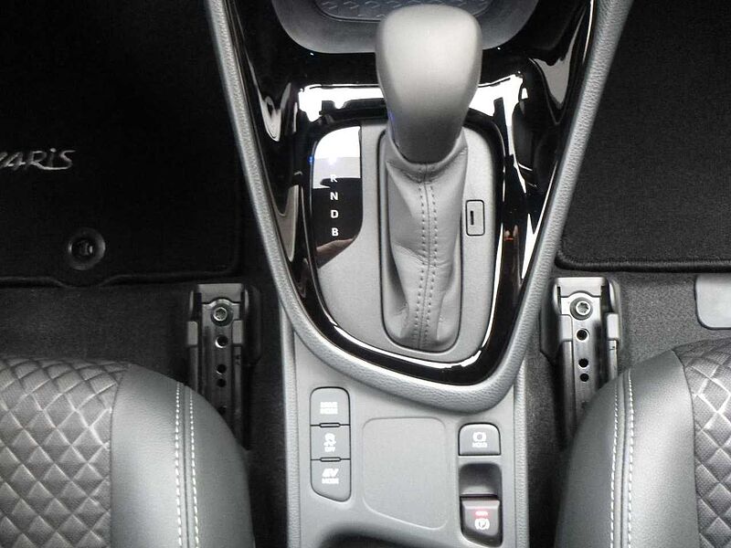 Toyota Yaris 1.5 Hyb. Style Sport- LED, SHZ, Navi