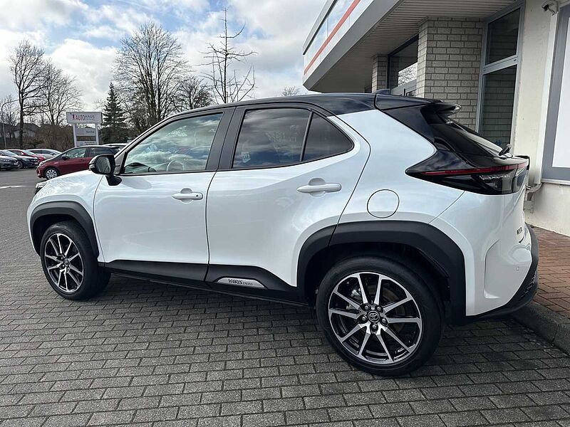 Toyota Yaris Cross 1.5 Hybrid GR Sport - NAVI, HEAD, PANO .. .