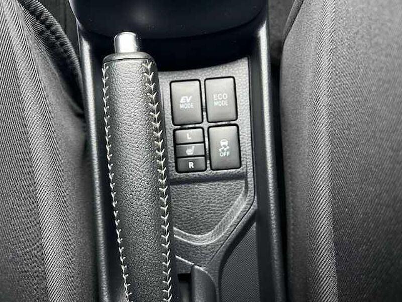 Toyota Yaris Hybrid Team Deutschland - SHZ, CAM,  Alu,  BT